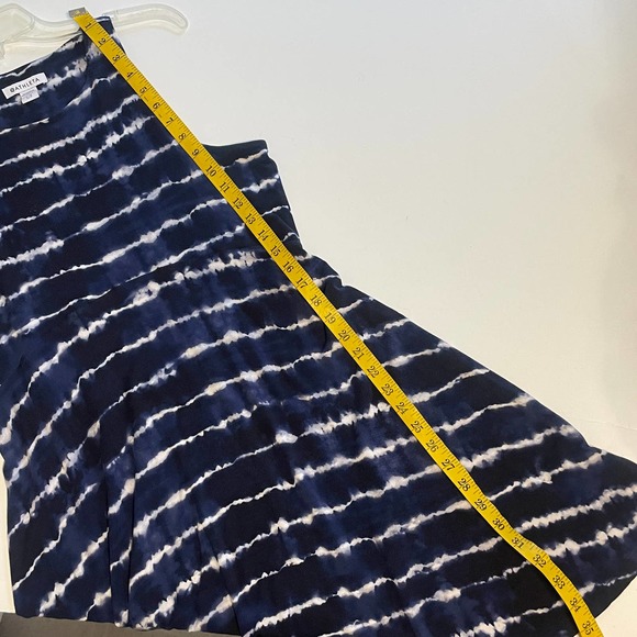 Athleta Santorini Thera Printed Dress Women’s Navy & White Tie Dye Size LP - Picture 16 of 16